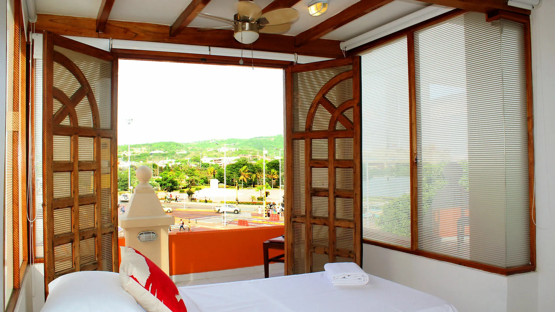 Nautilus Plaza Hotel
